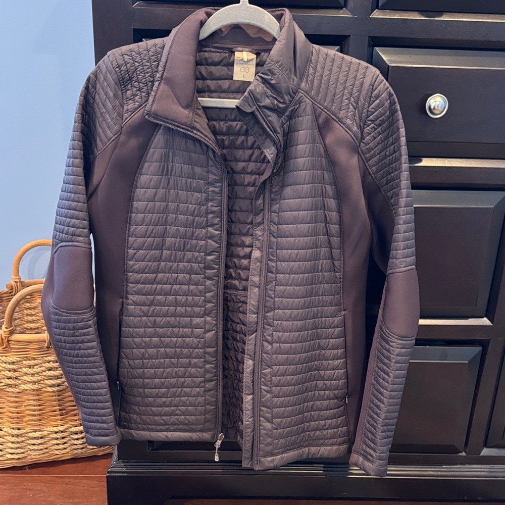 CALIA by Carrie Underwood Women's large Quilted hybrid Puffer Jacket purple